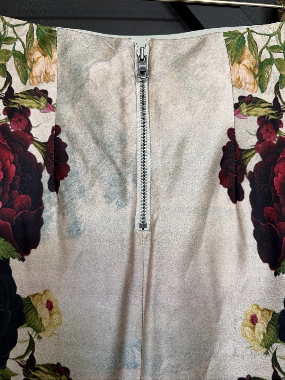 Alice + Olivia Maeve Slip Skirt in Forbidden Forest, Size 2 - Picture 10 of 14